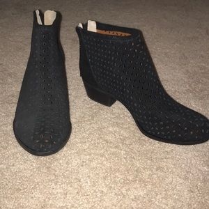 Lucky Brand Black Suede ankle booties